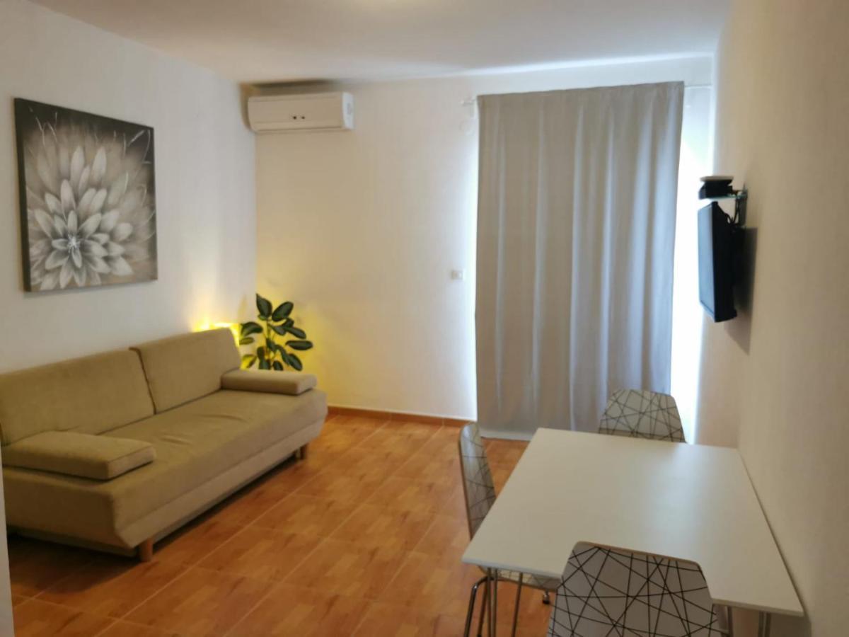 Apartments Angela Макарска Номер фото